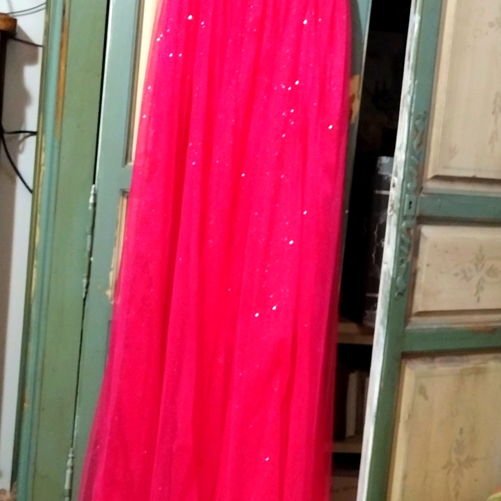 Tiffany designs Sz 6 formal deep hot pink. Gorgeous